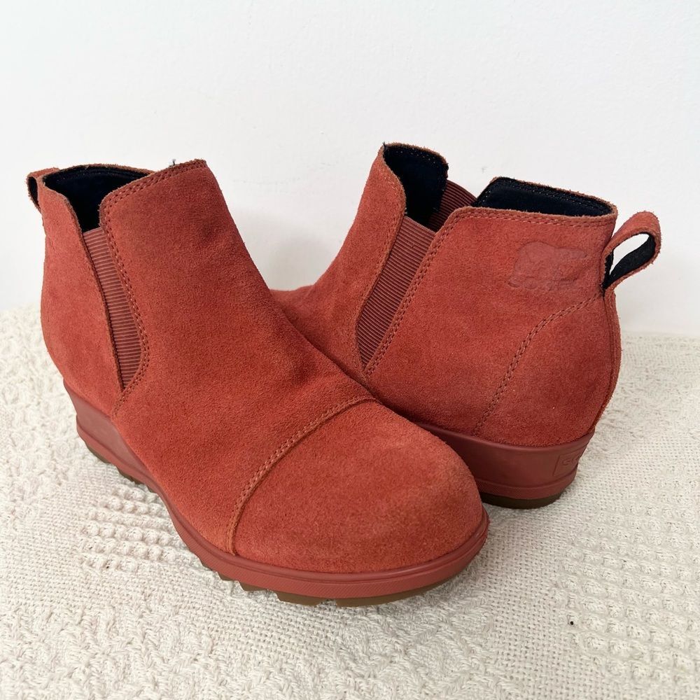 Sorel Wedge Evie Pull On Booties Warp Red Size 8 Suede - Picture 2 of 10
